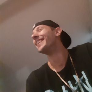 Meet your Posher, Larry